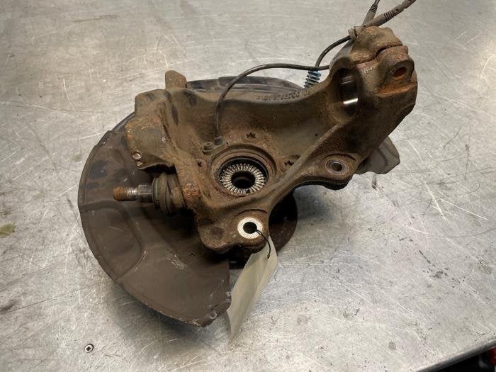 Fusee rechts-voor van een BMW X1, Gebruikt, -, -, Ophalen of Verzenden
