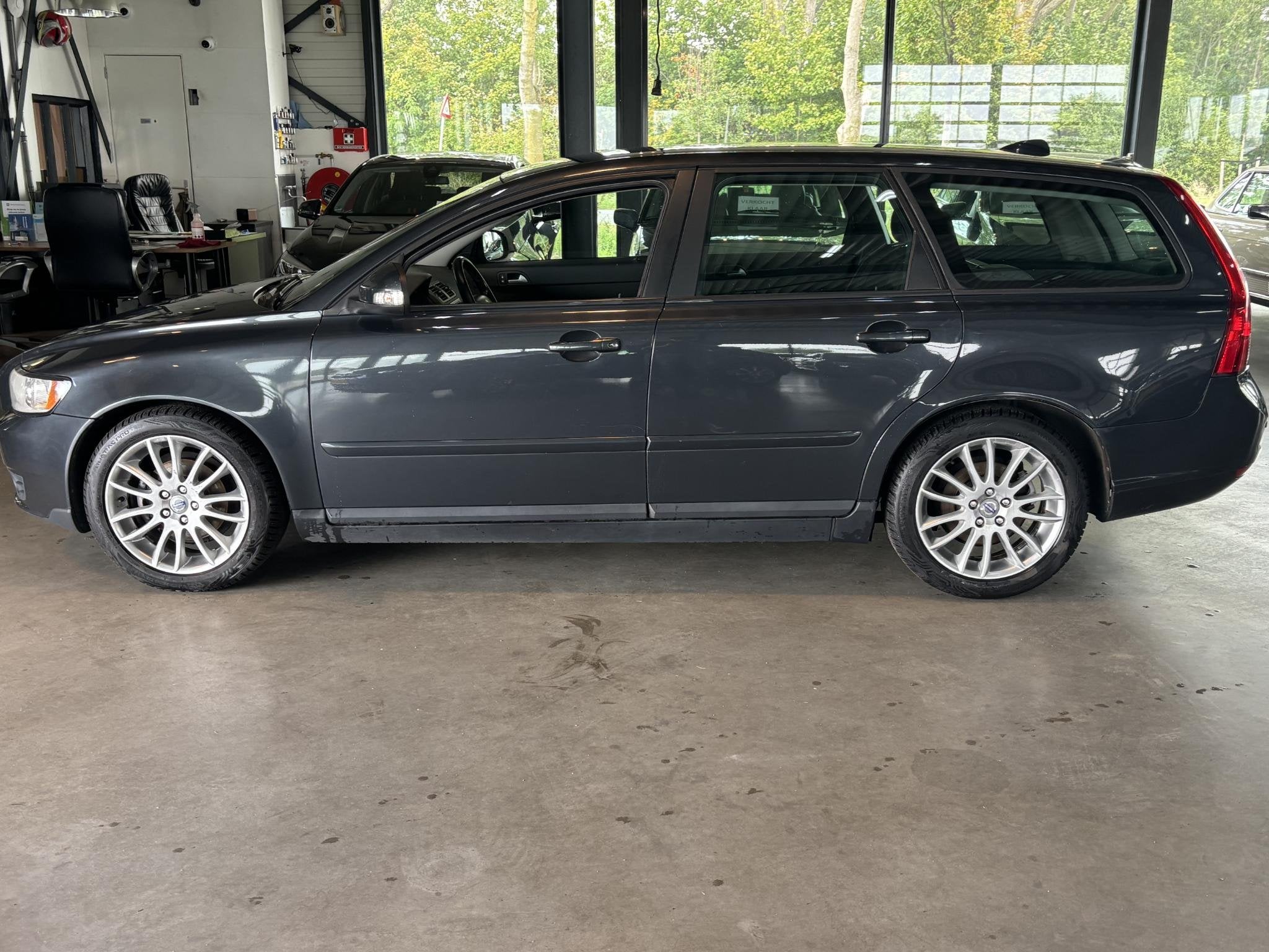 Volvo V50 1.8 Sport, Auto's, Voorwielaandrijving, Gebruikt, Zwart, 4 cilinders