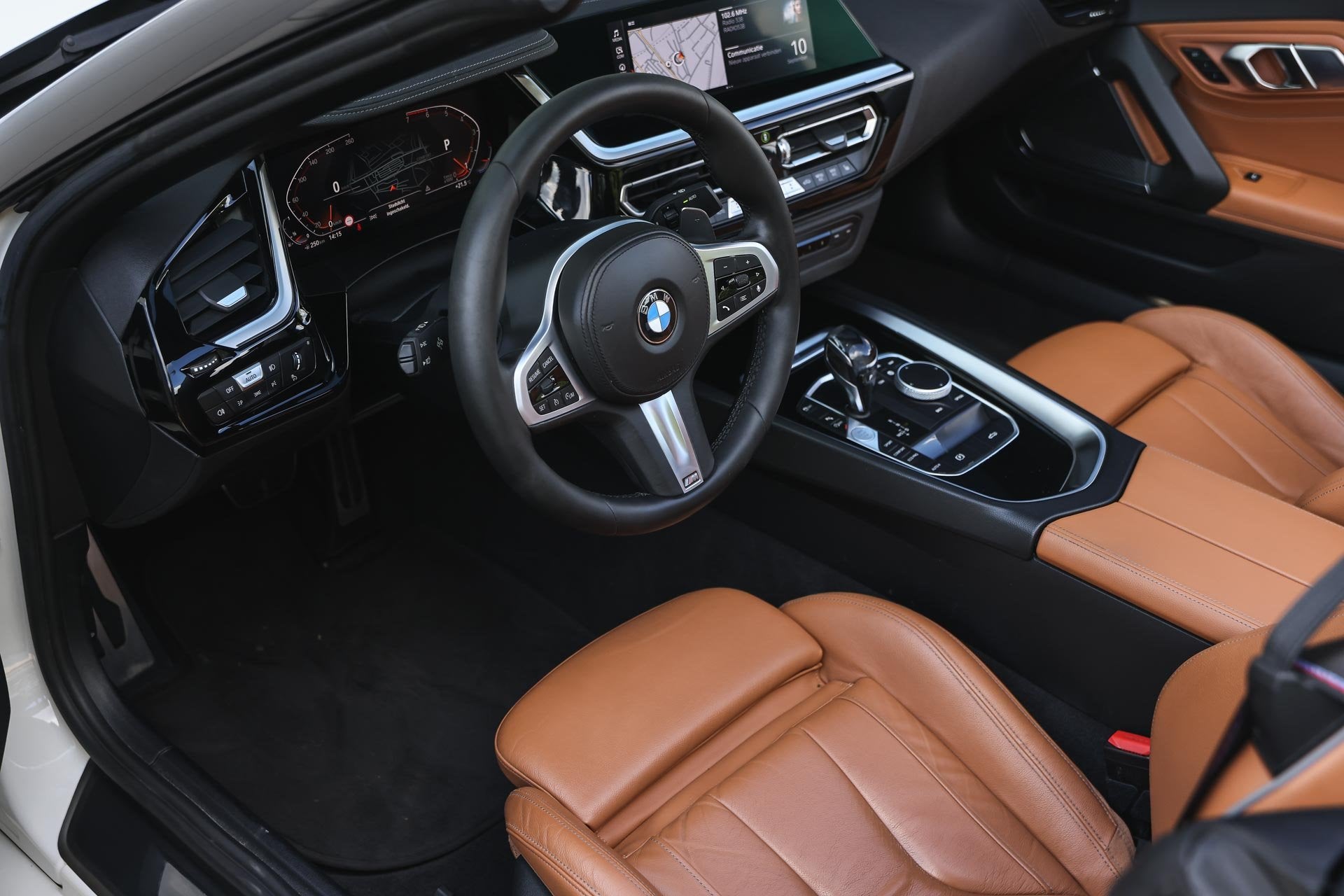 BMW Z4 Roadster sDrive30i High Executive M Sport Automaat /, Auto's, Achterwielaandrijving, Gebruikt, 4 cilinders, Wit