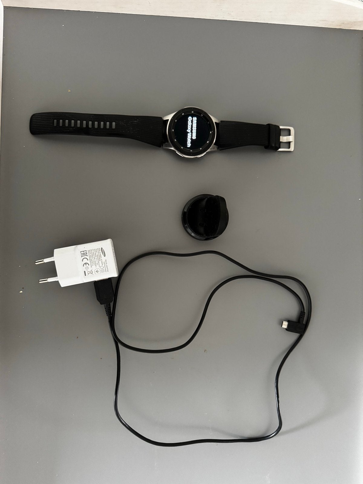Samsung Galaxy Watch 46mm (D1CA) - Zilver/Zwart, Ophalen of Verzenden, Waterdicht, Afstand, Gebruikt