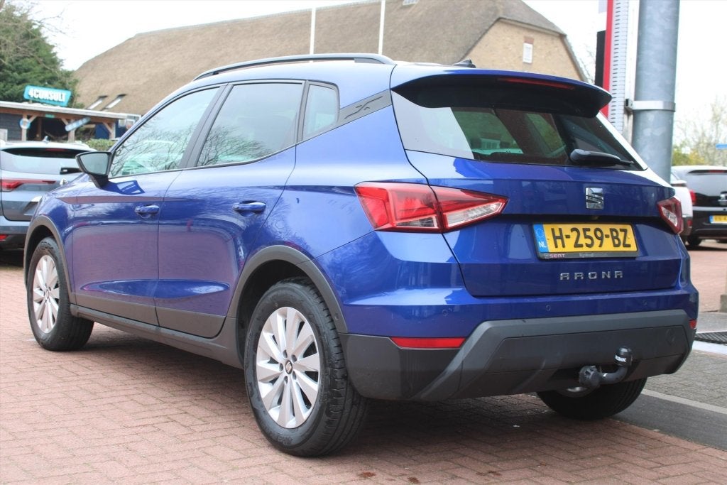 SEAT Arona 1.0 TSI *Business* | Trekhaak | Carplay | Camera, Auto's, Gebruikt, 95 pk, Blauw, 49 €/maand