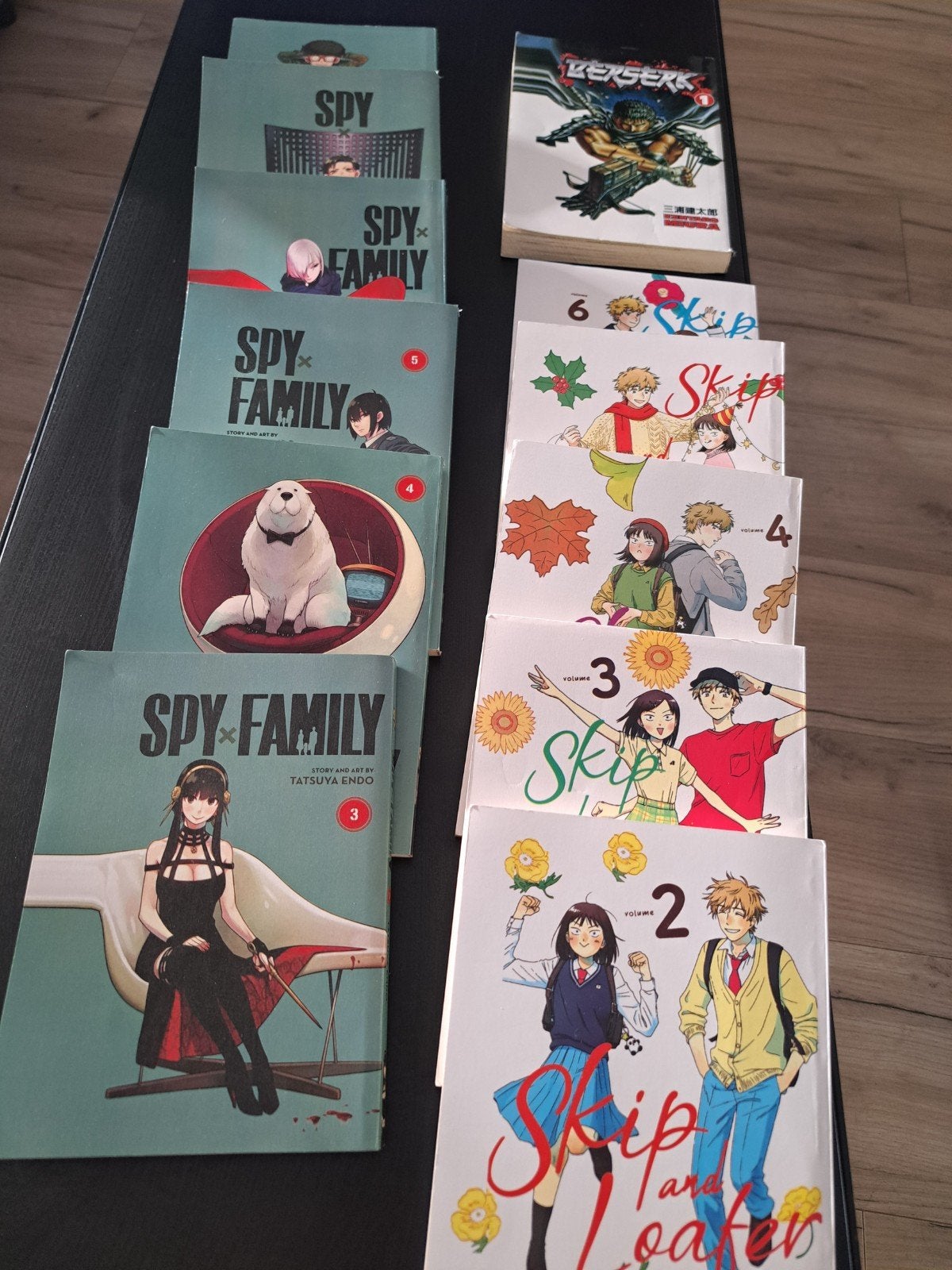 Manga bundel: Spy x Family, Skip and Loafer, Berserk, Ophalen of Verzenden