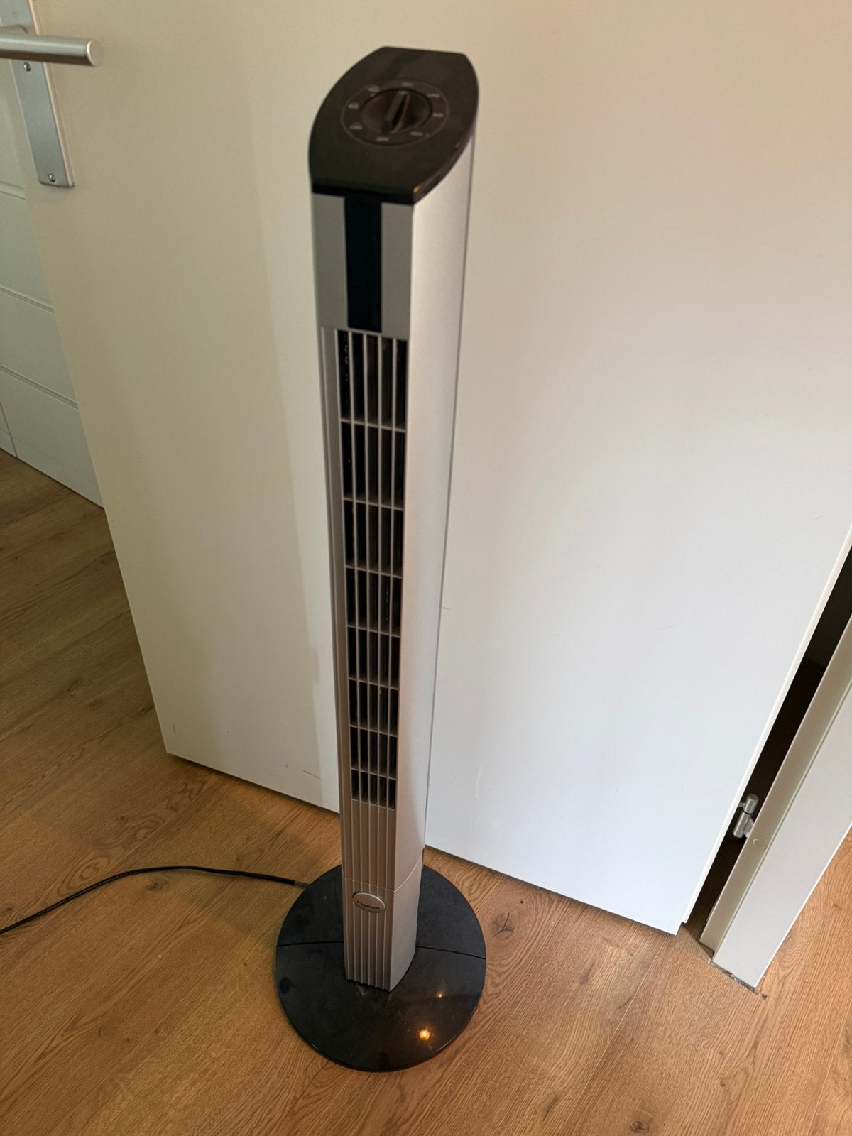 Ventilator toren, Witgoed en Apparatuur, Ventilatoren, Ophalen, Zo goed als nieuw, Tafelventilator