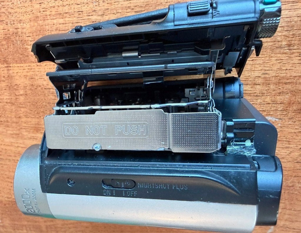 Foto 11 van SONY DCR-HC51E MiniDV, NightShot Plus, FireWire, TOPMODEL!