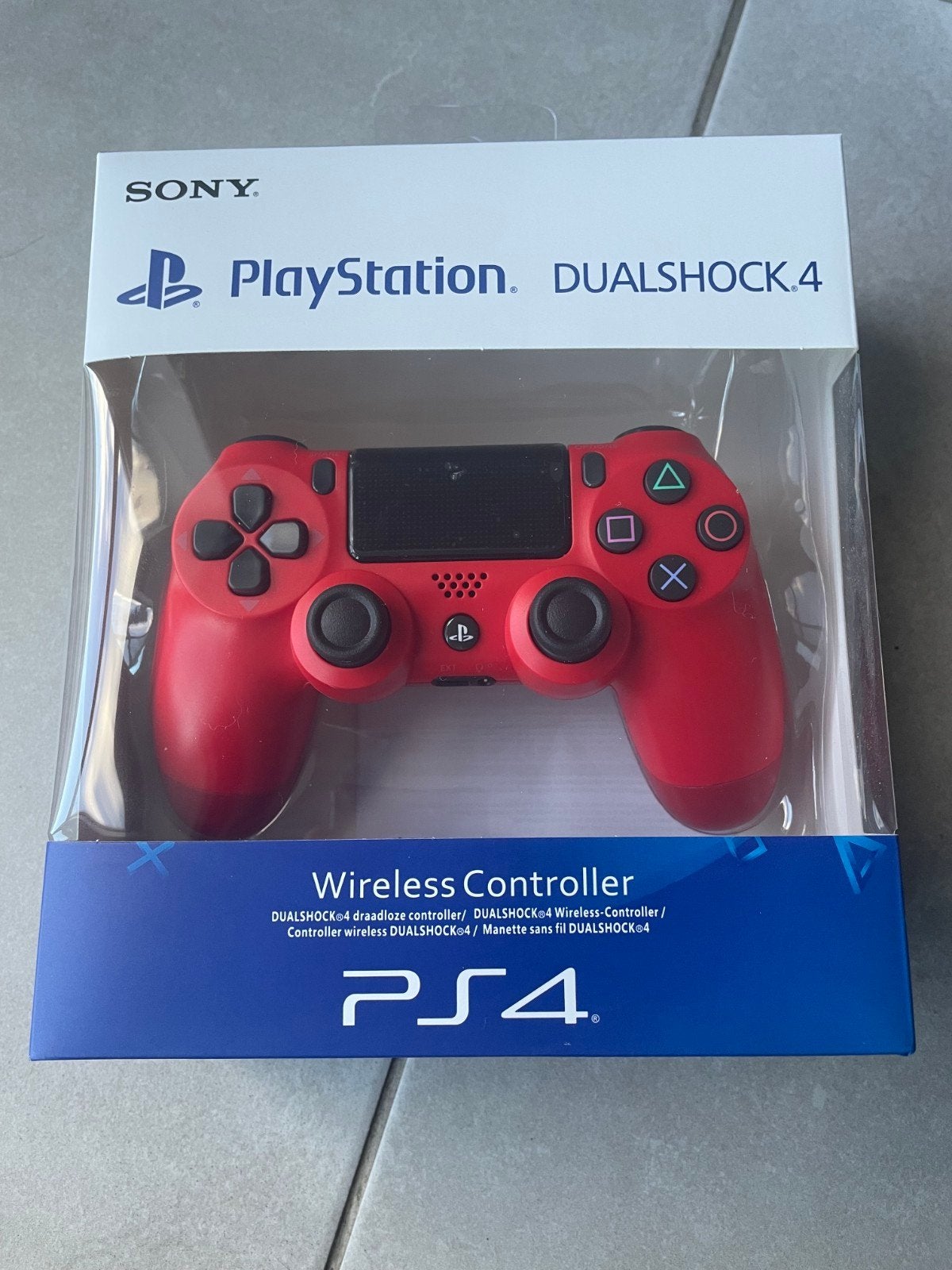 Nieuwe PS4 Controller - Rood (in doos), Nieuw, Ophalen of Verzenden, Controller, PlayStation 4