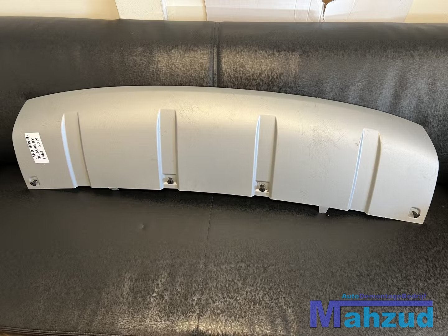 LAND ROVER DISCOVERY 5 V L462 Achterbumper diffuser deel 201, Abbey Road, Whitley 1
CV3 4LF  Coventry, Achter, Bumper, Jaguar Land Rover Limited