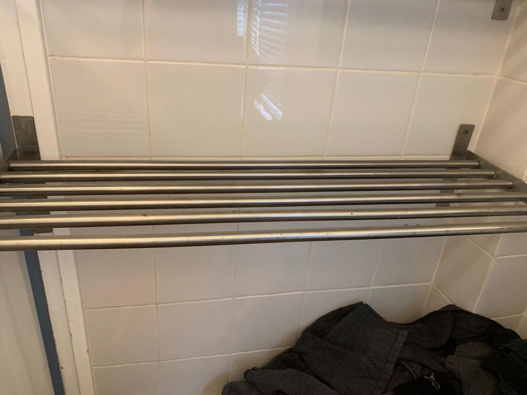 Rvs ikea rekken handdoekenrek opbergrek 2 stuks, Ophalen of Verzenden, Gebruikt