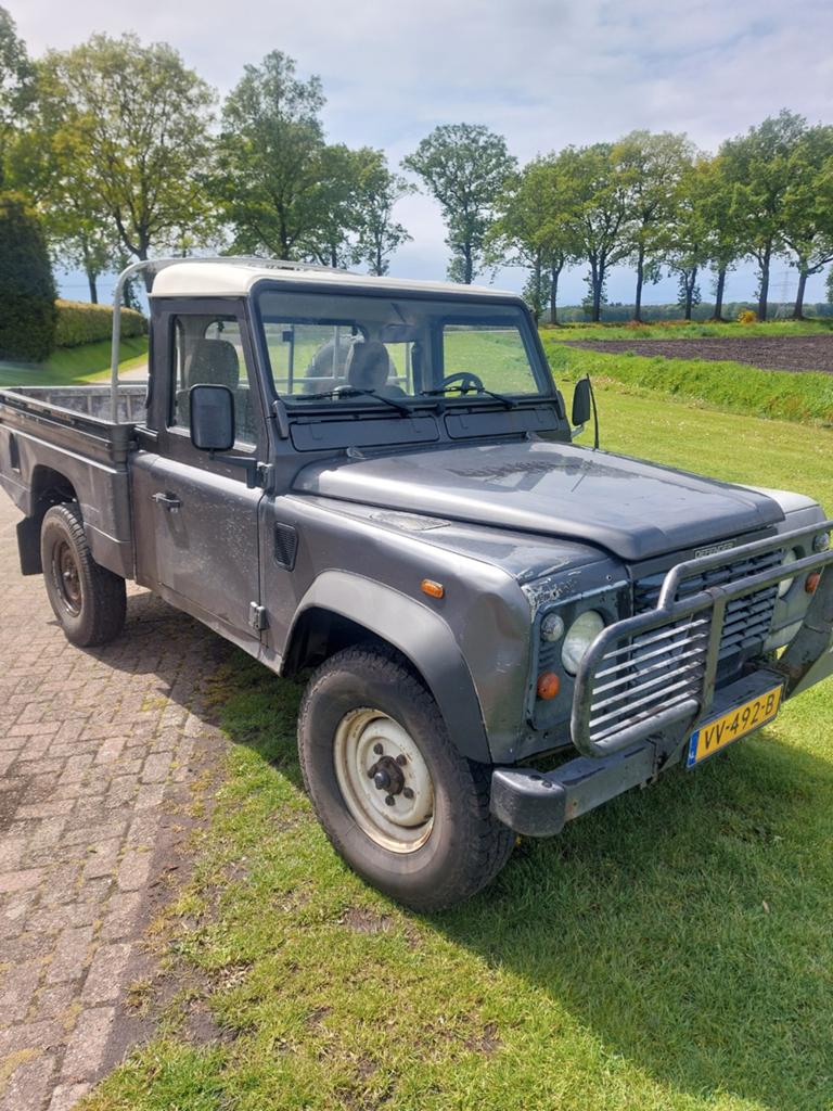 Land Rover Defender TD5 110 HCPU, Auto's, Land Rover, Zwart, 2495 cc, 1820 kg