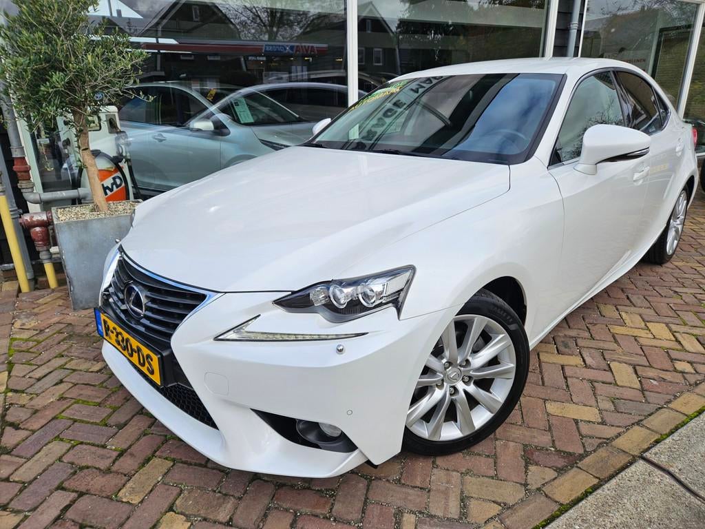 Lexus IS 300h Luxury Sport Line,leder,memory stoelen,mooie a, Auto's, Lexus, Euro 5, Achterwielaandrijving, Gebruikt, 181 pk
