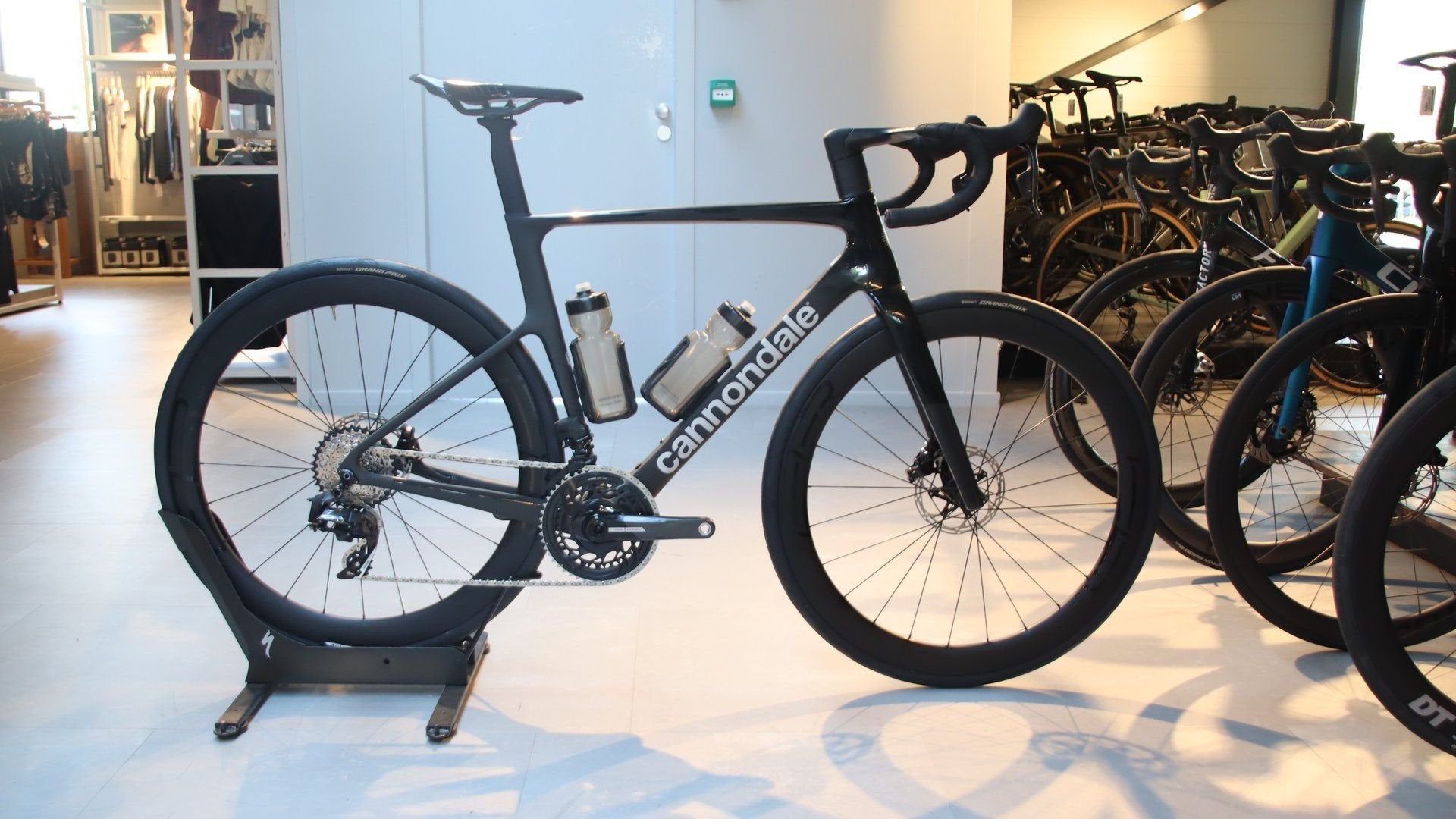 Cannondale 700 U S6 Evo Hi-Mod disc Maat 54 cm