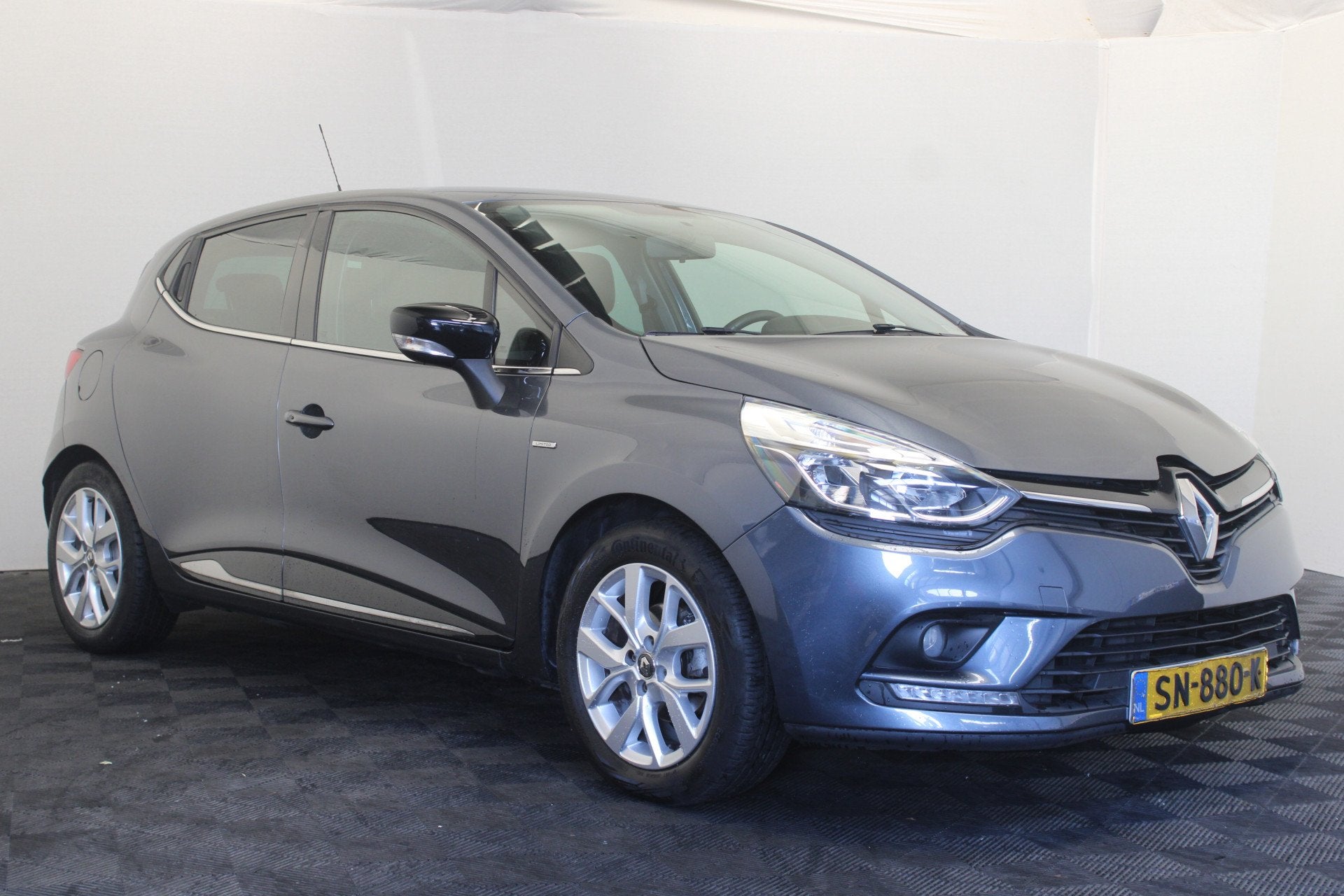 Renault Clio 0.9 TCe Limited (bj 2018), Auto's, Voorwielaandrijving, 898 cc, Stof, Gebruikt