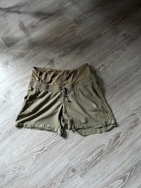 zwanger 21 – H&M Mama groene korte broek maat 46, Kleding | Dames, Positiekleding, Maat 46/48 (XL) of groter, Ophalen of Verzenden