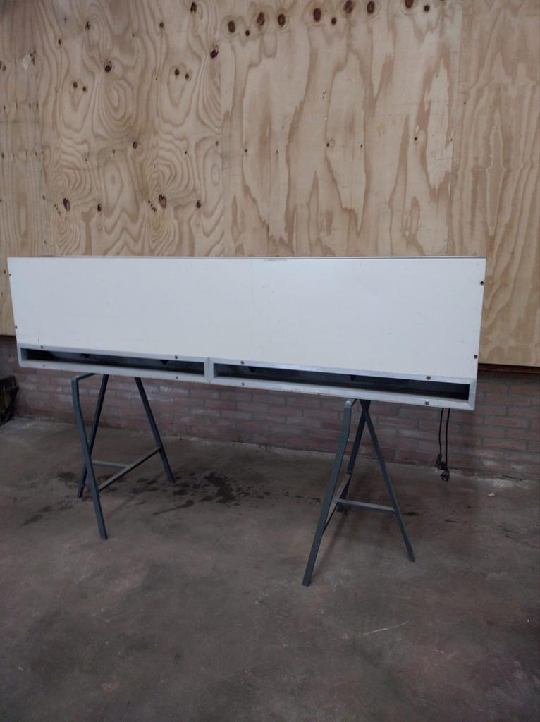 Winkel/werkplaatsverwarming op CV, Ophalen, 30 tot 80 cm, Gebruikt, Radiator