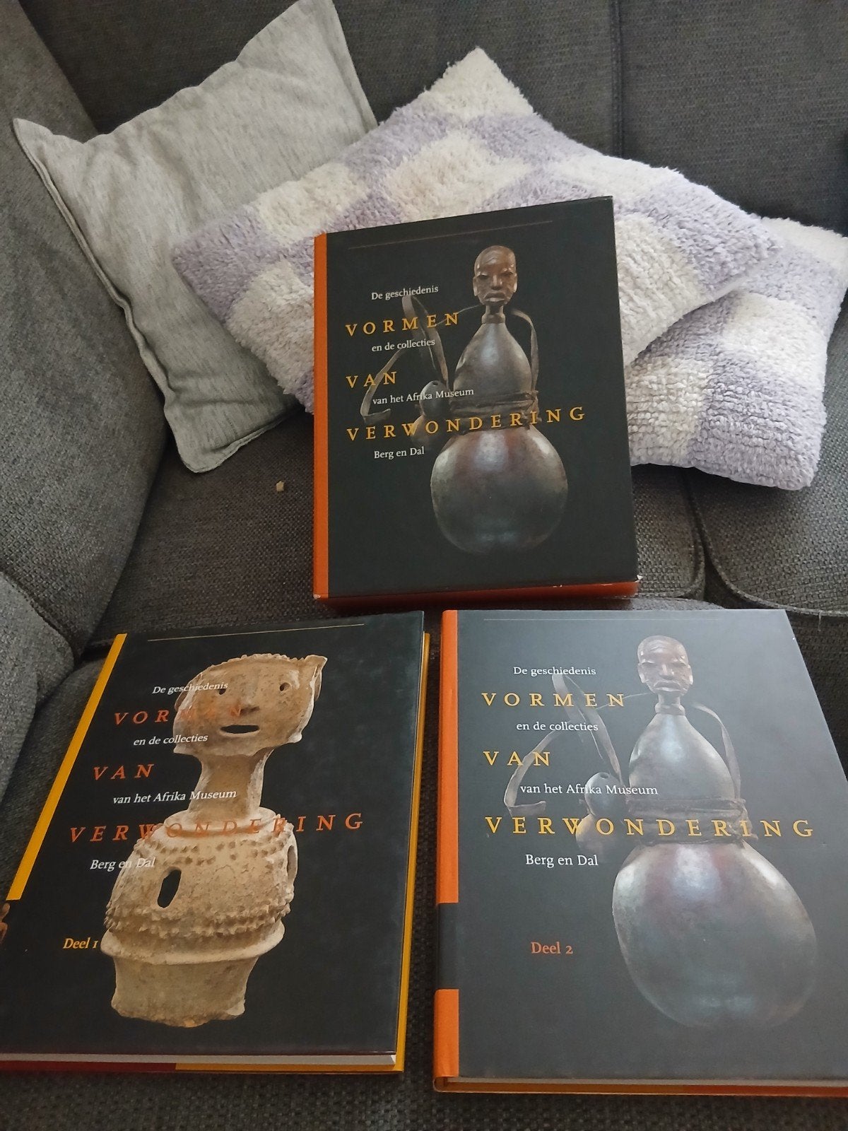 2 boeken afrikaanse collectie Afrika Museum, Ophalen of Verzenden, Gelezen