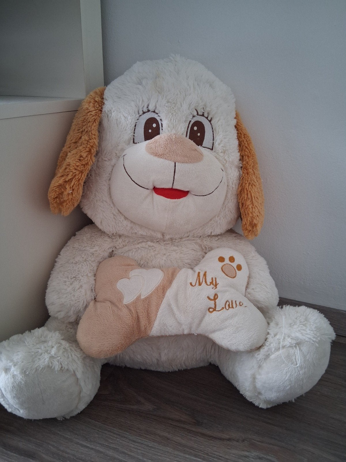 Grote knuffelhond met 'My Love' bot, Overige merken, Overige karakters, Zo goed als nieuw, Middelgroot (20 tot 80 cm)