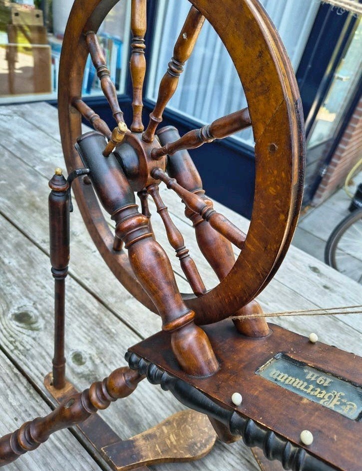 Antiek Spinnewiel - Decoratief en Functioneel, Hobby en Vrije tijd, Spinnewielen en Spinnen, Ophalen, Gebruikt, Spinnewiel