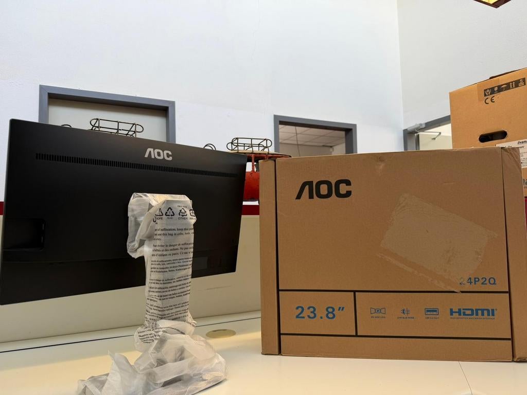 AOC 24P2Q - 24 inch Monitor, Computers en Software, Monitoren, IPS, ., In hoogte verstelbaar, Ophalen of Verzenden