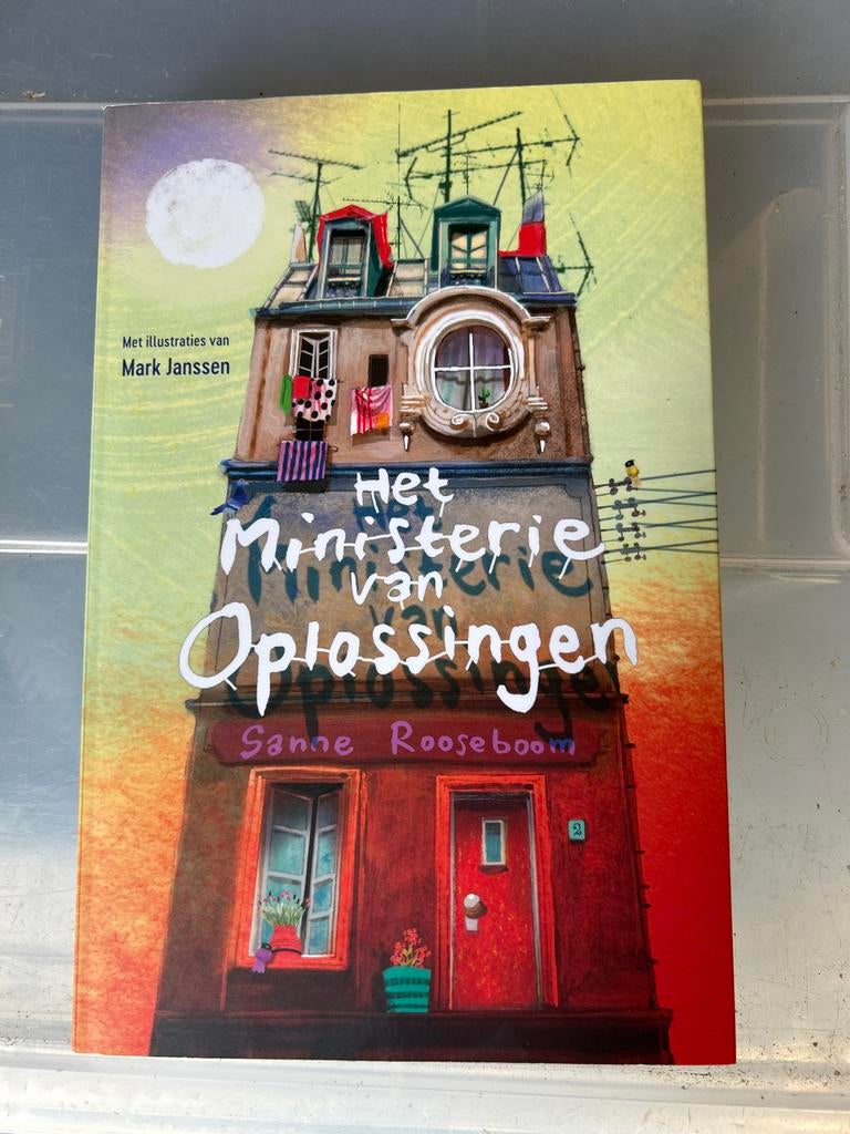 Het Ministerie van Oplossingen - Sanne Rooseboom, Boeken, Ophalen of Verzenden, Zo goed als nieuw