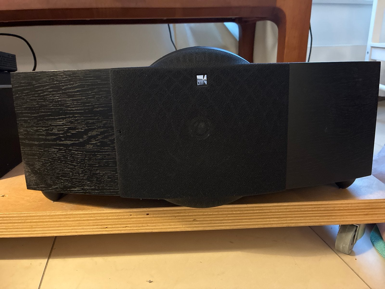 KEF Q9c Center Speaker Zwart - Krachtig Geluid, Ophalen of Verzenden, Zo goed als nieuw, 60 tot 120 watt, Center speaker