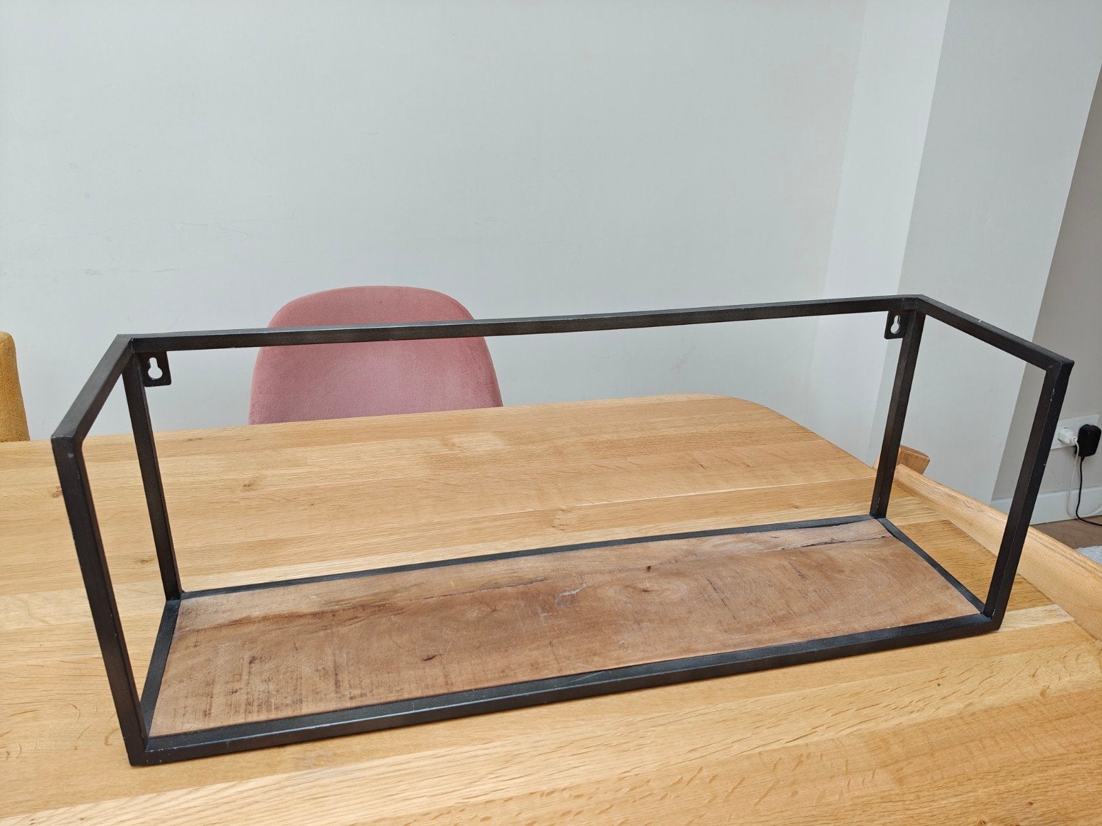 Wandplank met metalen frame en mango houten blad, Huis en Inrichting, Woonaccessoires | Wandplanken en Boekenplanken, Ophalen