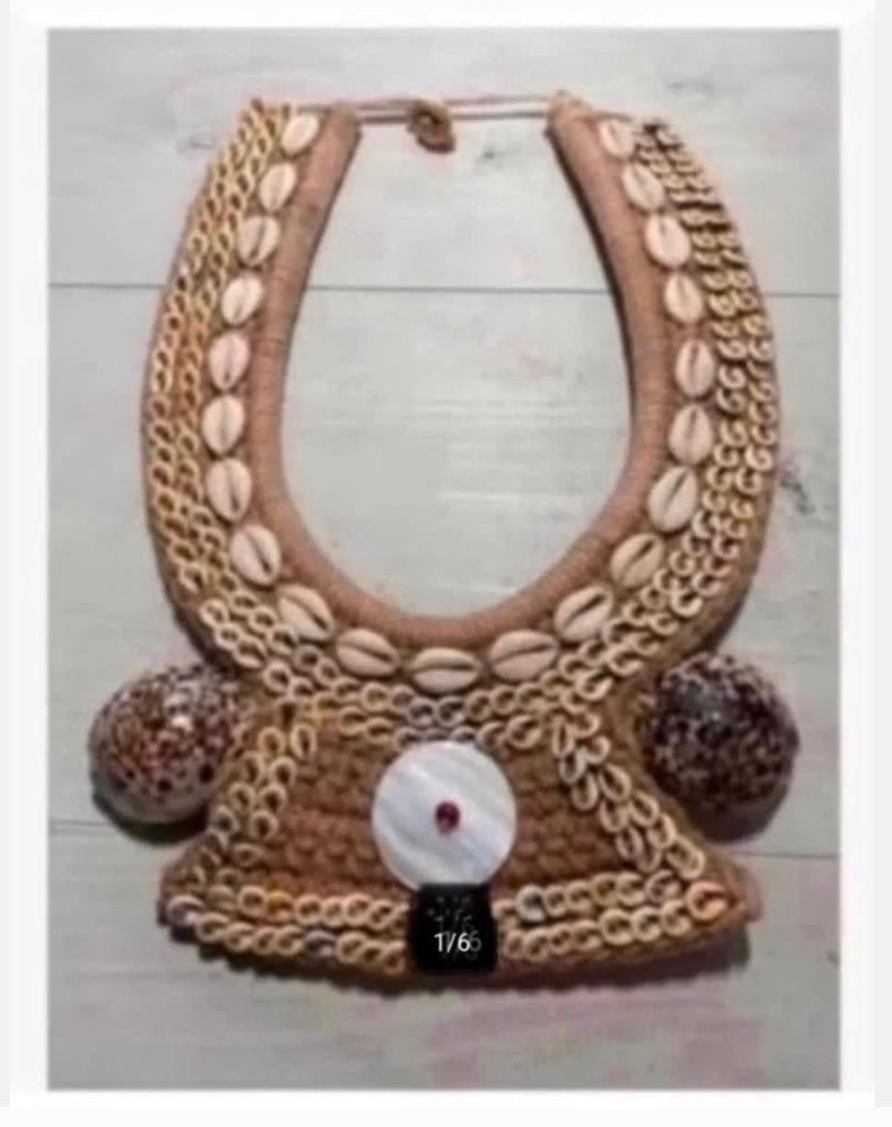 Prachtige schelpen touw ketting Papoea, wand decoratie, Ophalen of Verzenden, Zo goed als nieuw, X, X