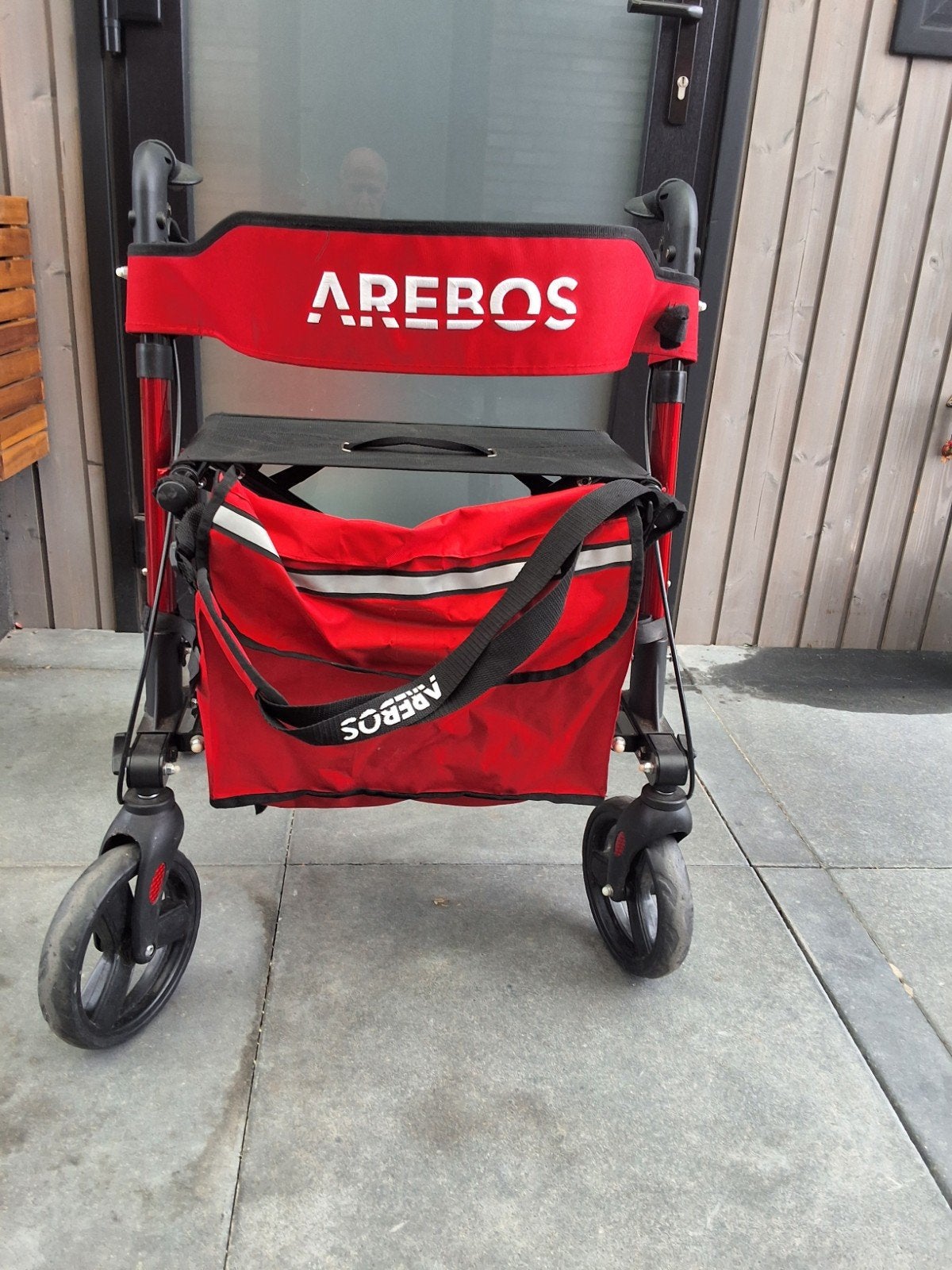 Arebos rollator rood, Ophalen, Opvouwbaar, Zo goed als nieuw