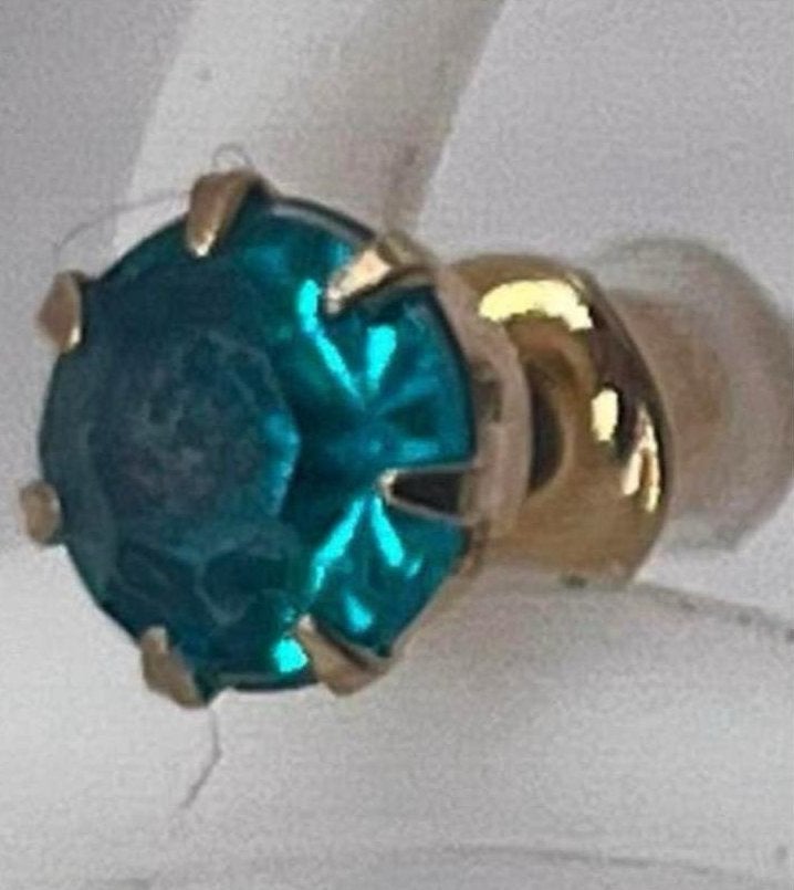 Goudkleurige oorknopjes met blauwe steentjes, Overige materialen, Nieuw, Ophalen of Verzenden, Knopjes of Stekers