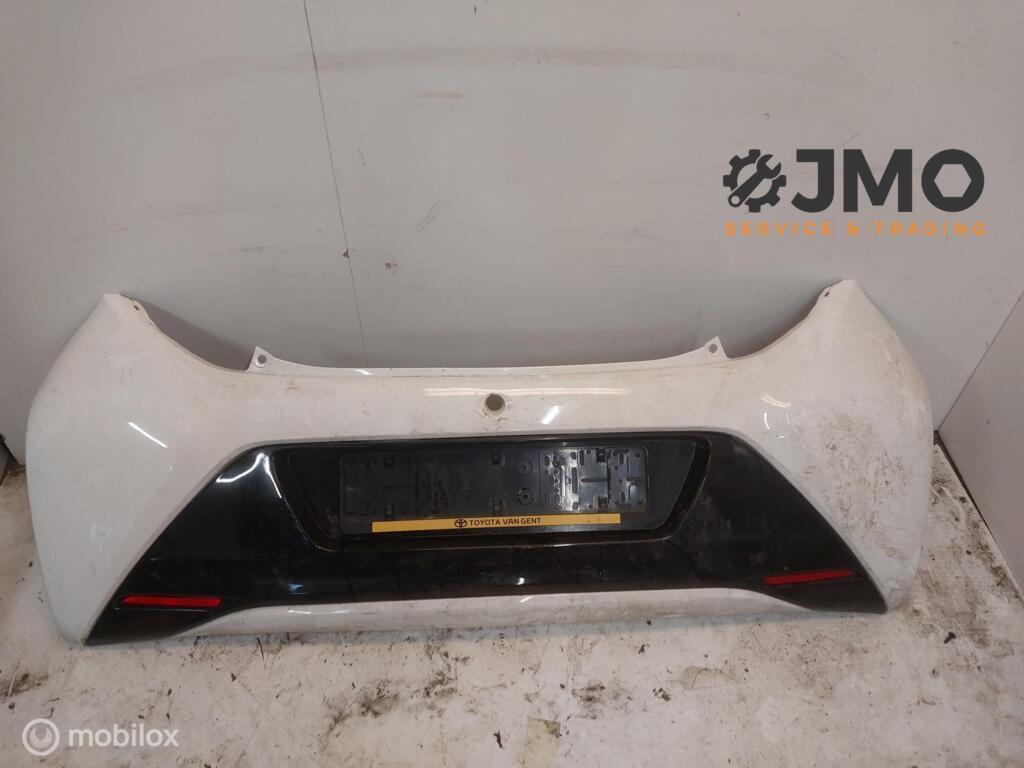 Achterbumper  Toyota Aygo  2014-2021   521590H061, Gebruikt, Toyota, Ophalen of Verzenden, Toyota