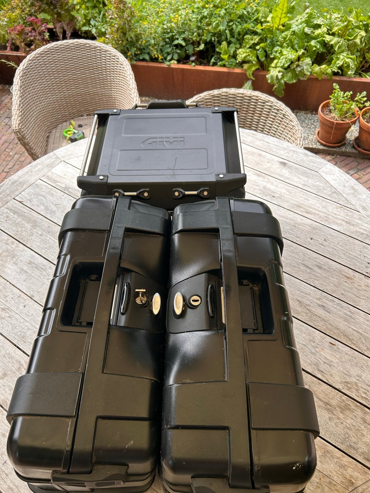 GIVI Trekker Outback Topkoffer en Zijkoffers - Zwart, Motoren, Ophalen, Gebruikt