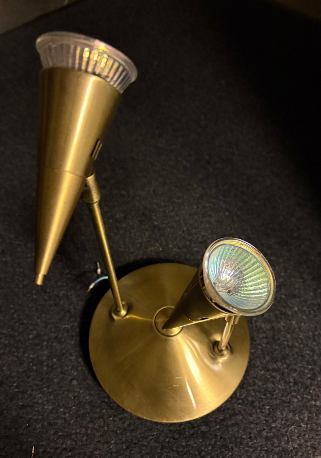 Vintage messing wandspot met twee verstelbare lampen, Halogeen, GU10, Overige merken, Ophalen of Verzenden