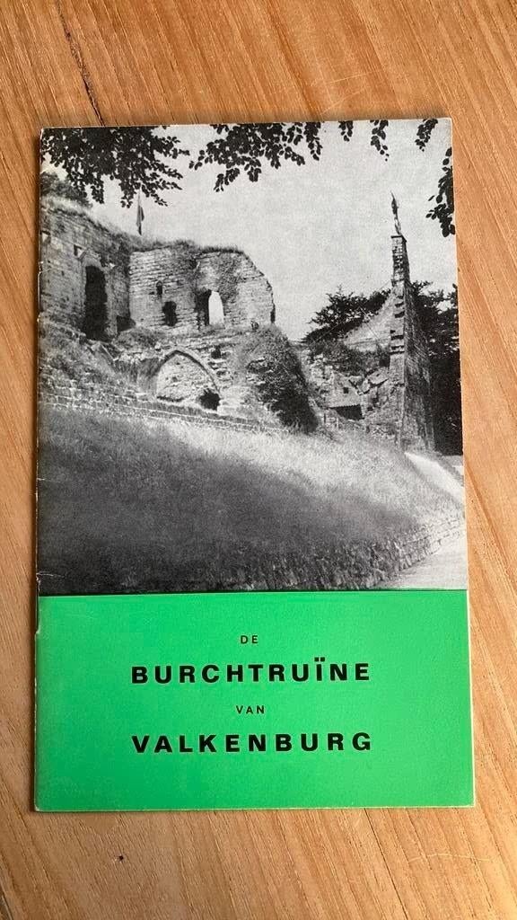 Folder : De burchtruine van Valkenburg .A.J.crolla, Boeken, Geschiedenis | Stad en Regio, Ophalen of Verzenden, Gelezen