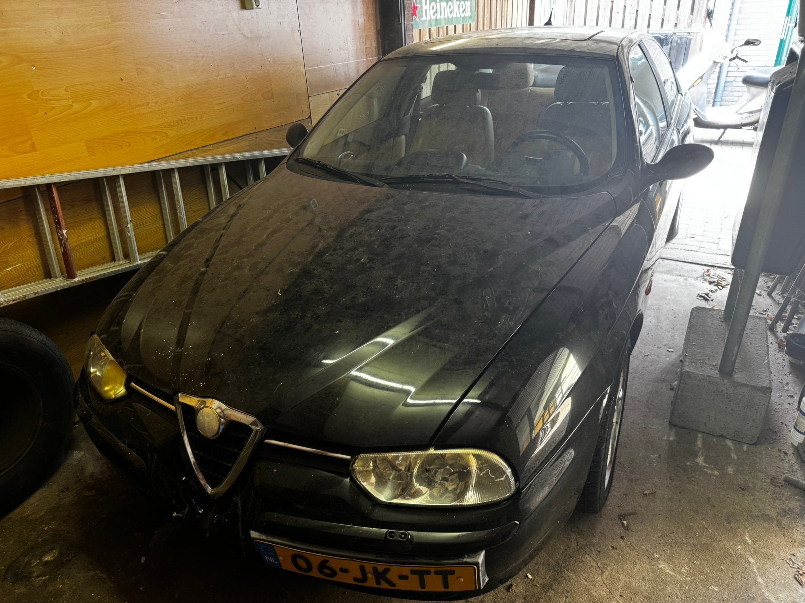 Alfa Romeo 156 2.5 V6 24V 2002 Zwart, Auto's, Alfa Romeo, Voorwielaandrijving, 1330 kg, Beige, 192 pk