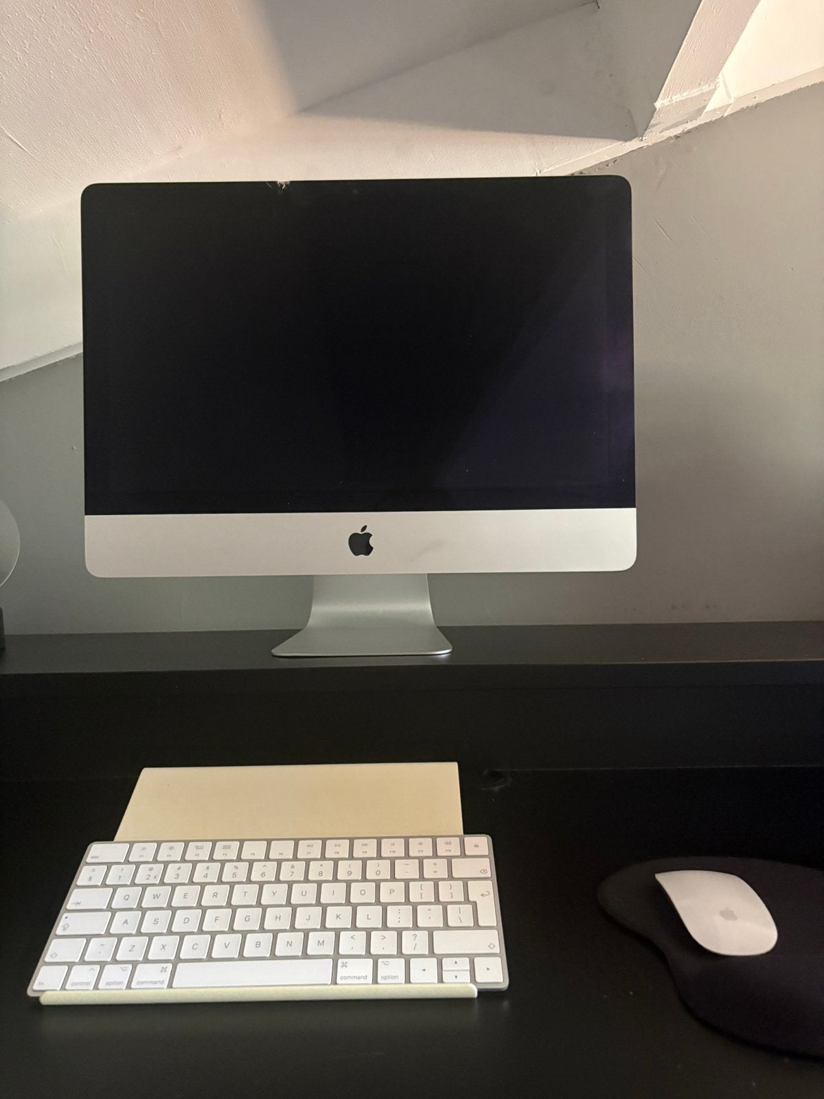 iMac 21,5-inch 2017 – Intel i5 – 8GB RAM – Werkend, Computers en Software, Apple Desktops, Ophalen of Verzenden, Zo goed als nieuw