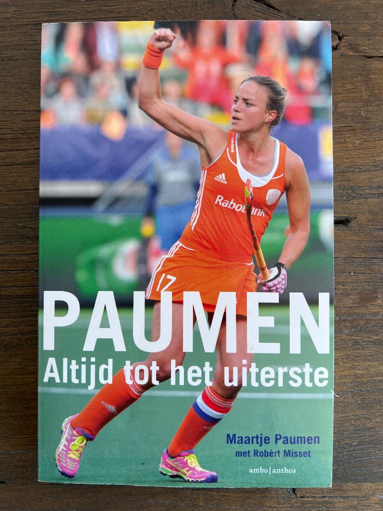 Hockey boek: PAUMEN ALTIJD TOT HET UITERSTE, Ophalen of Verzenden, Zo goed als nieuw, Balsport, Robèrt Misset