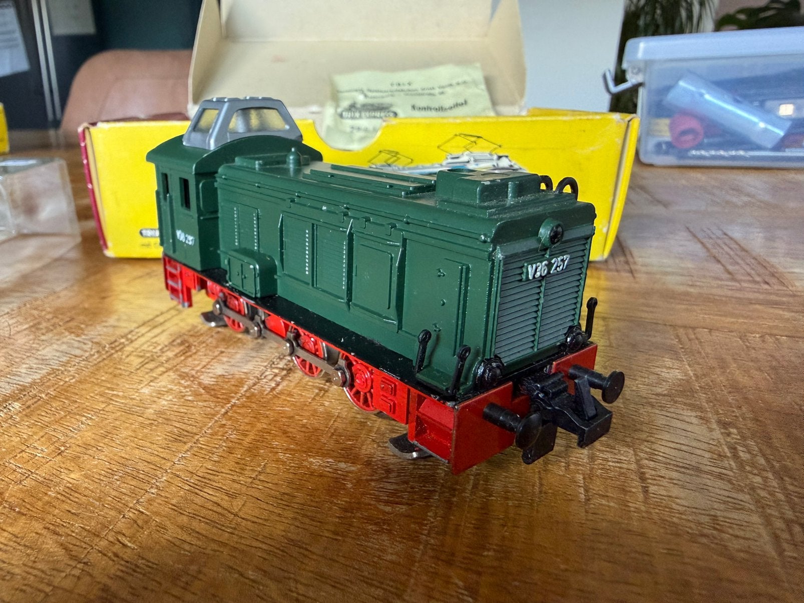 Trix Express 2261 V36 257 DB in Ovp, Trix, Ophalen of Verzenden, Zo goed als nieuw, Gelijkstroom