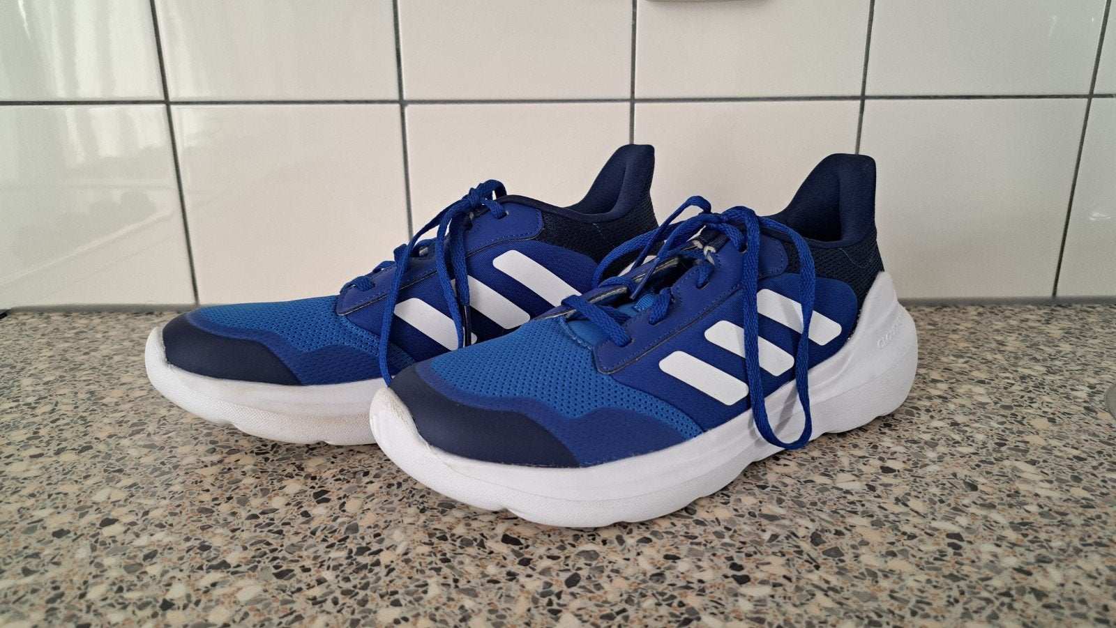 Adidas gymschoenen maat 39, Sport en Fitness, Loopsport en Atletiek, Ophalen of Verzenden, Zo goed als nieuw, Overige typen, Adidas