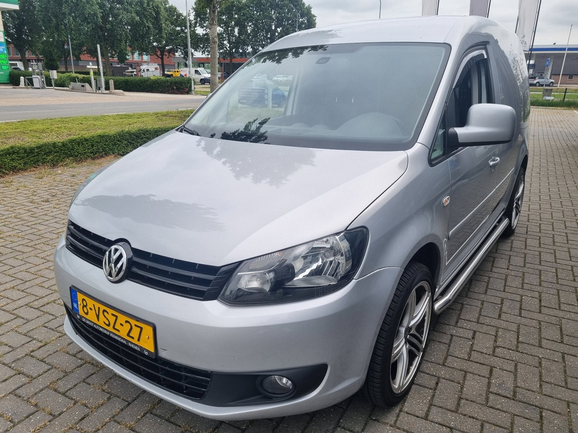 Volkswagen Caddy 1.6 TDI Navigatie 17 Inch, Voorwielaandrijving, Stof, Gebruikt, Zwart