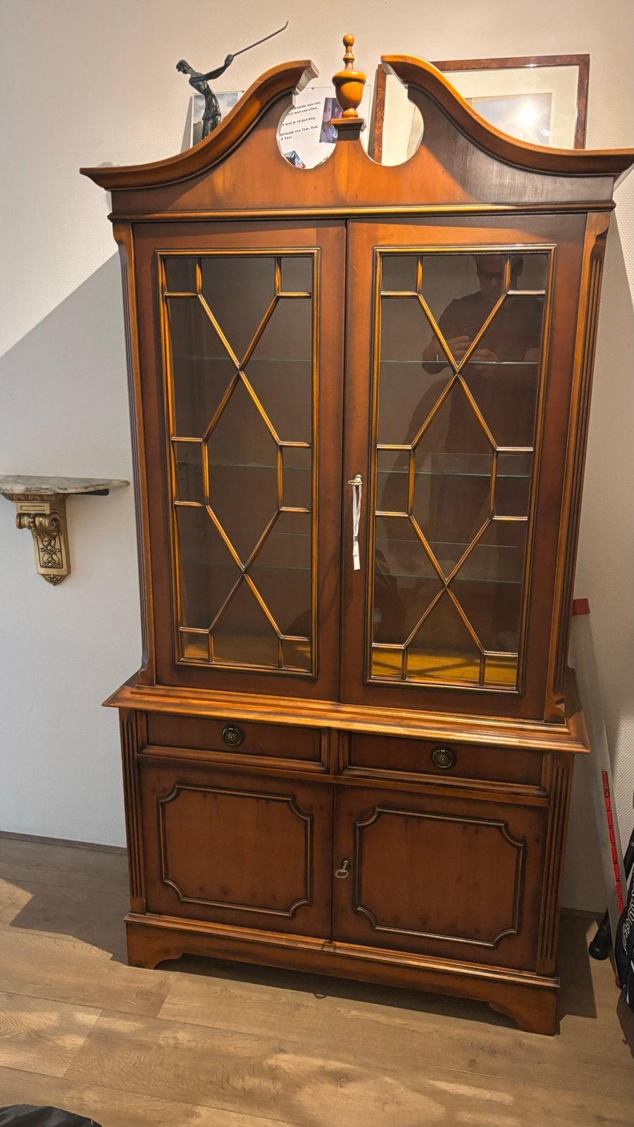 Houten Vitrinekast / Buffetkast in Engelse Stijl, Huis en Inrichting, Ophalen, Gebruikt, 50 tot 100 cm, 25 tot 50 cm