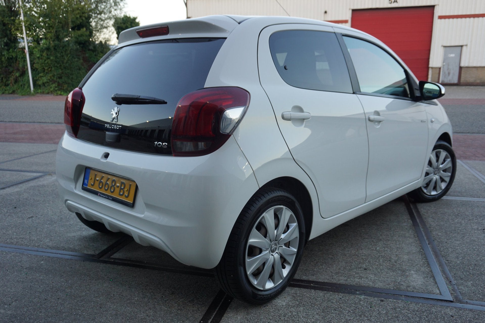 Peugeot 108 1.0 e-VTi Style * Car Play * 5 Drs *, Auto's, Voorwielaandrijving, Stof, Gebruikt, 4 stoelen