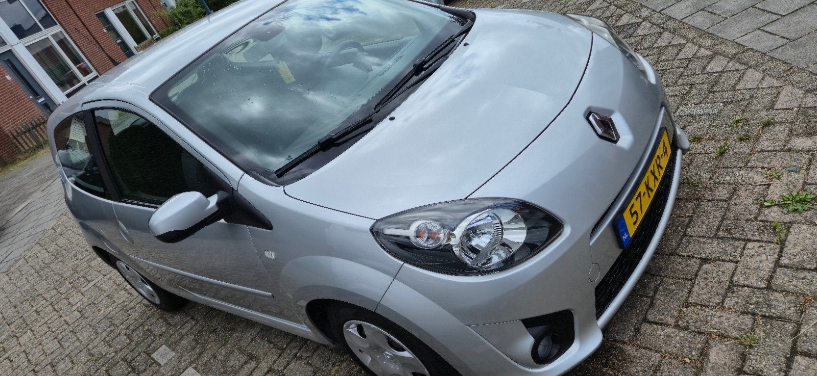 Renault Twingo 1.2 16V Quickshift 2010 Airco Cruise Control, Auto's, Dealer onderhouden, 4 cilinders, 4 stoelen, 923 kg