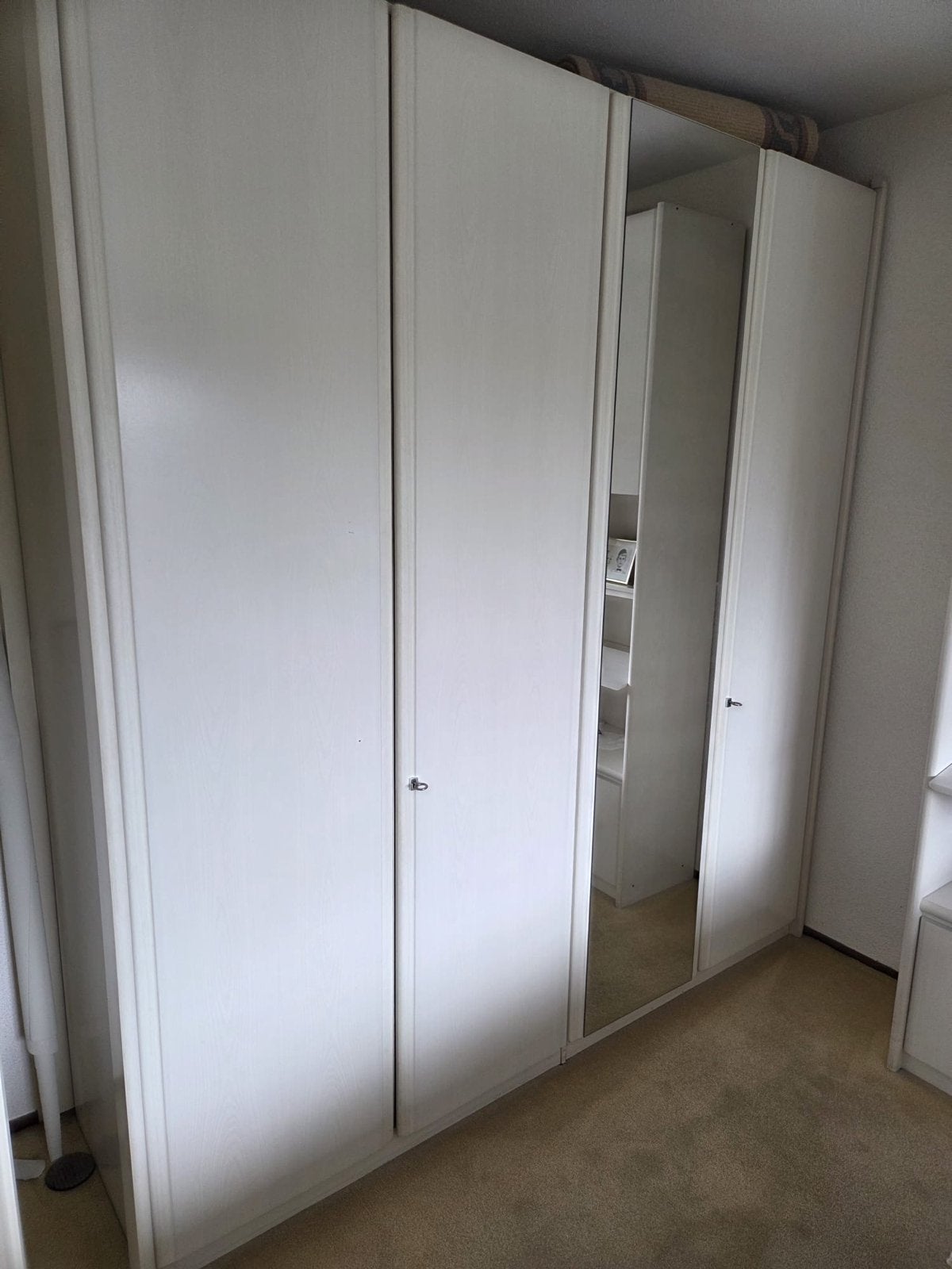Kledingkast wit met spiegeldeur (220x210x60 cm), Huis en Inrichting, Gebruikt, 200 cm of meer, Ophalen of Verzenden, Met deur(en)
