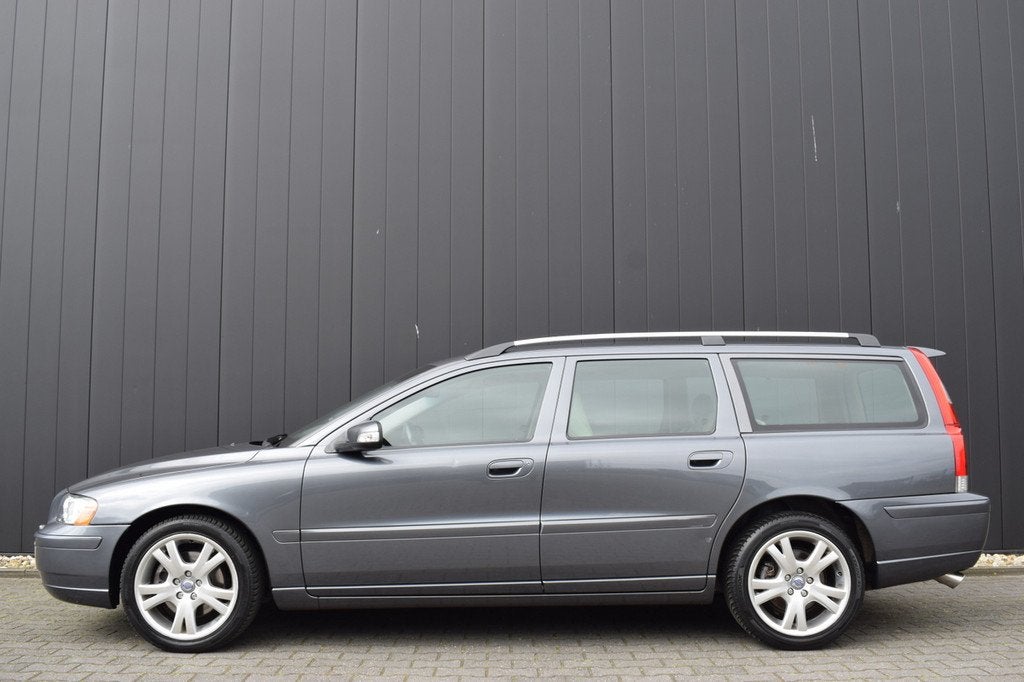 Volvo V70 2.0T Automaat Edition Sport Xenon | Beige Leder |, Auto's, Volvo, Gebruikt, 179 pk, Automatische klimaatregeling, 1600 kg