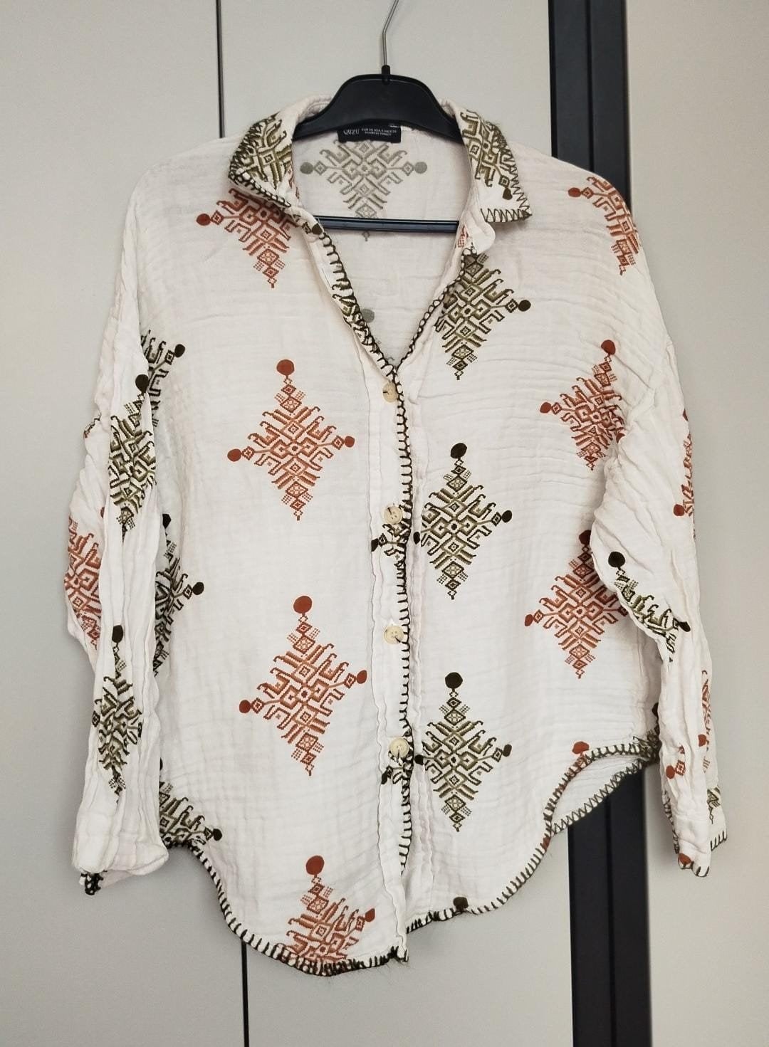 Witte blouse met etnische print, Maat 38/40 (M), Wit, Ophalen of Verzenden, Onbekend
