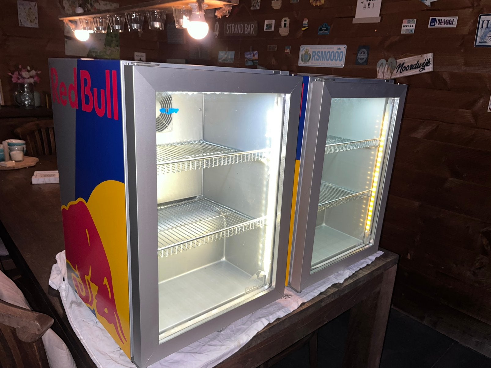 Red bull koelkast 2 stuks NIEUWSTAAT, Ophalen