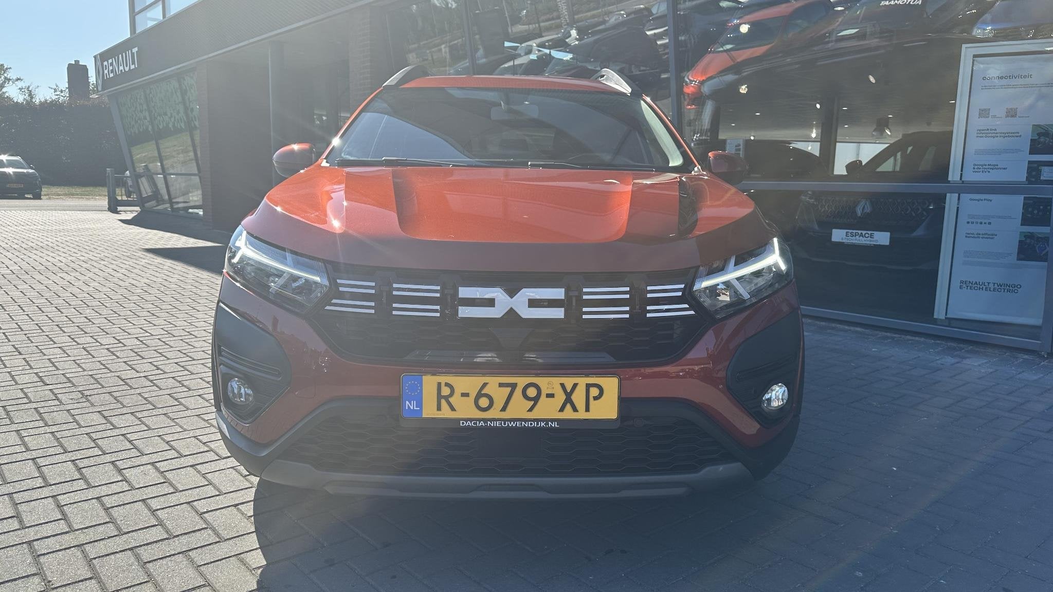 Dacia Jogger 1.0 TCe 100 Bi-Fuel Expression 5p. | CAMERA | B, Voorwielaandrijving, Gebruikt, Euro 6, Bruin