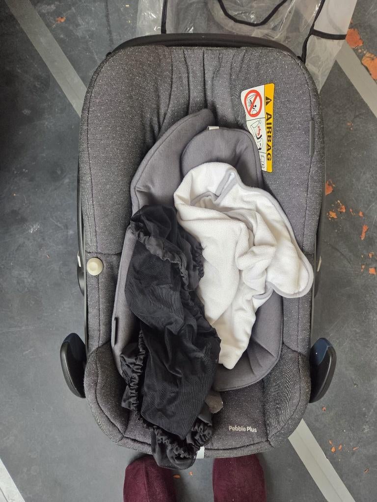 Maxi Cosi pebble plus, Ophalen, Autogordel of Isofix, Gebruikt, 0 t/m 13 kg