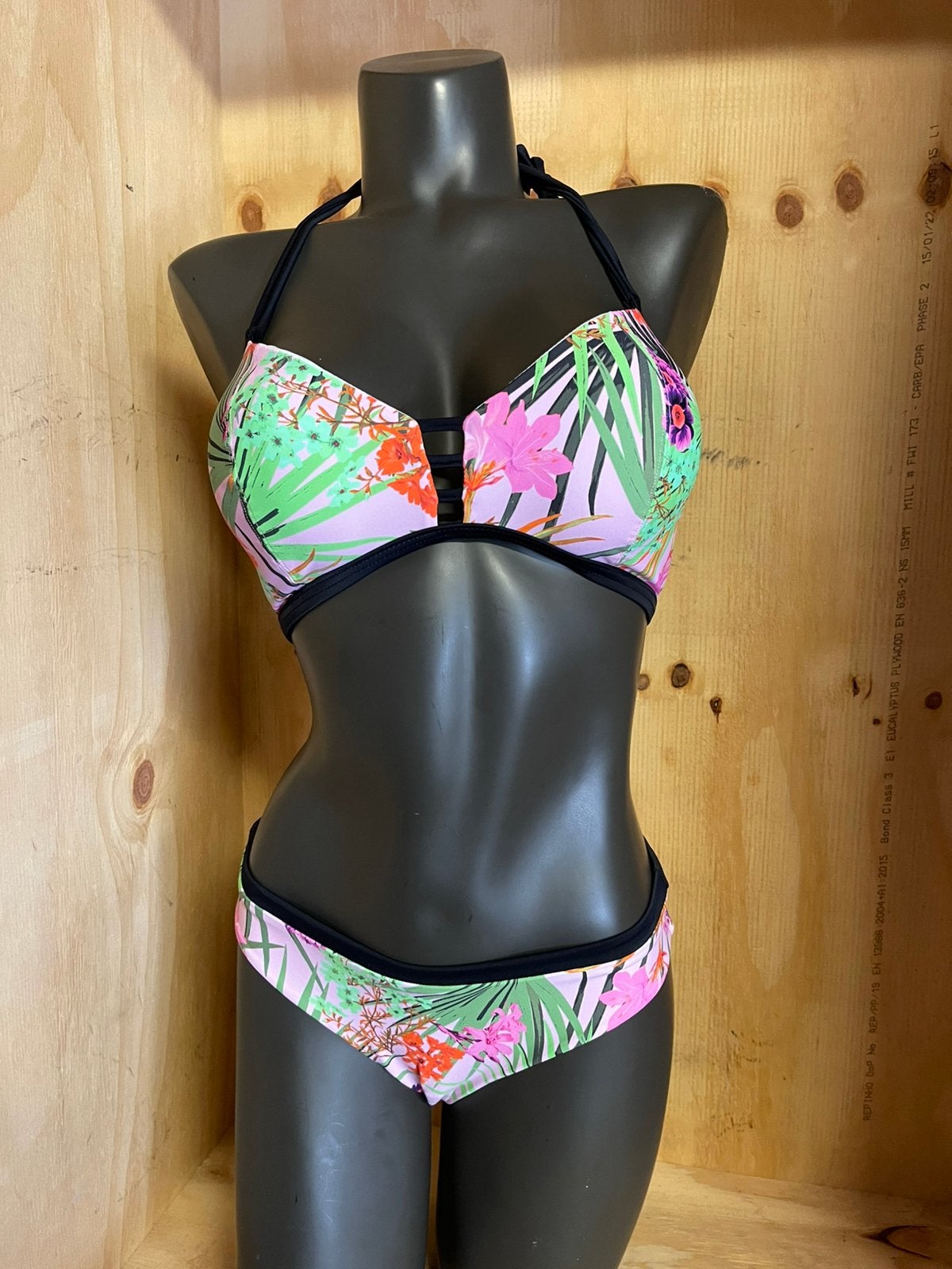 Freya halter bikini maat 70g slip s lost in paradise, Kleding | Dames, Badmode en Zwemkleding, Verzenden, Nieuw, Meerkleurig, Bikini
