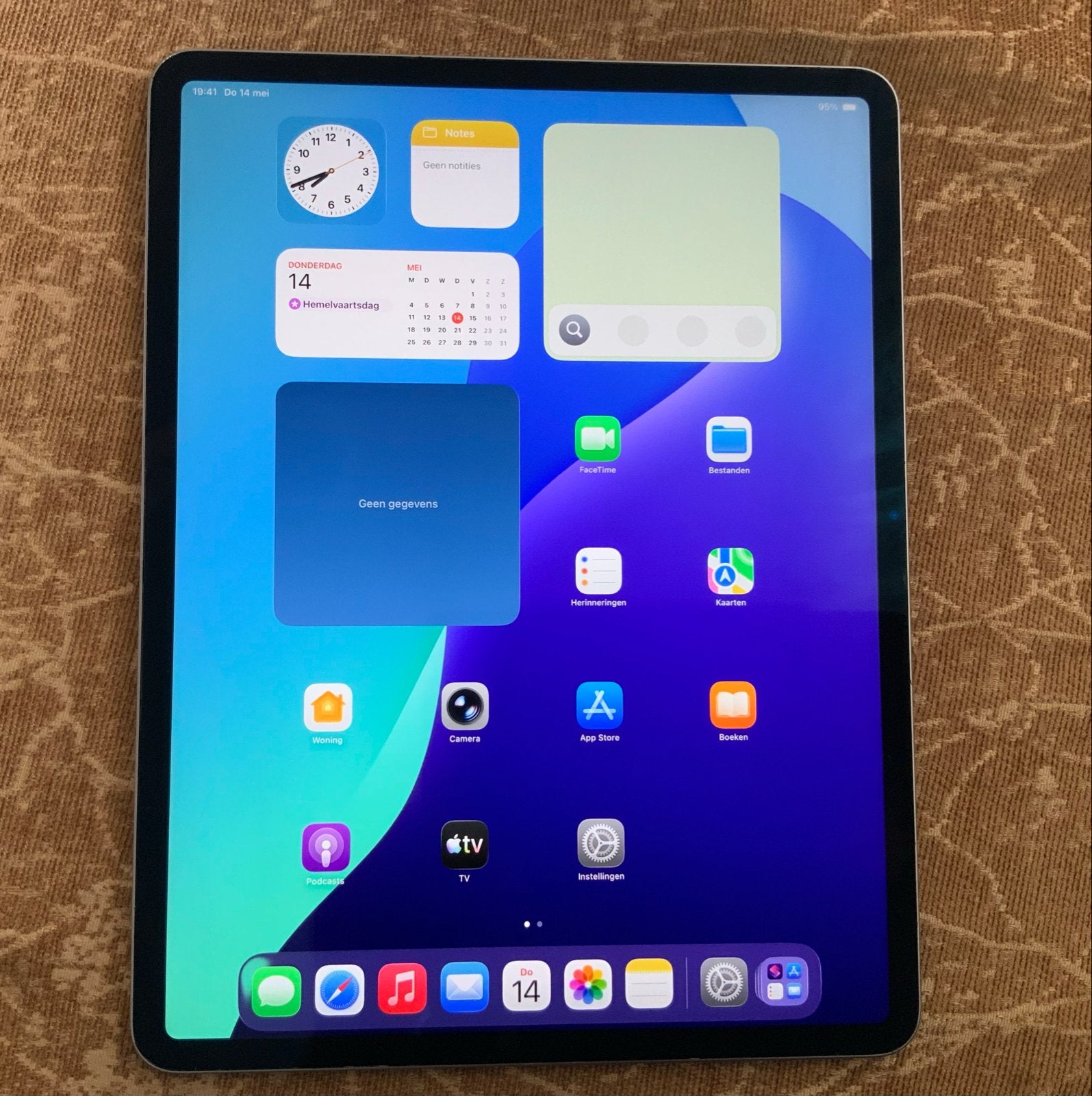 Apple iPad Air 13 inch (M2) 128GB Wi-Fi Zilver, Ophalen of Verzenden, Zo goed als nieuw