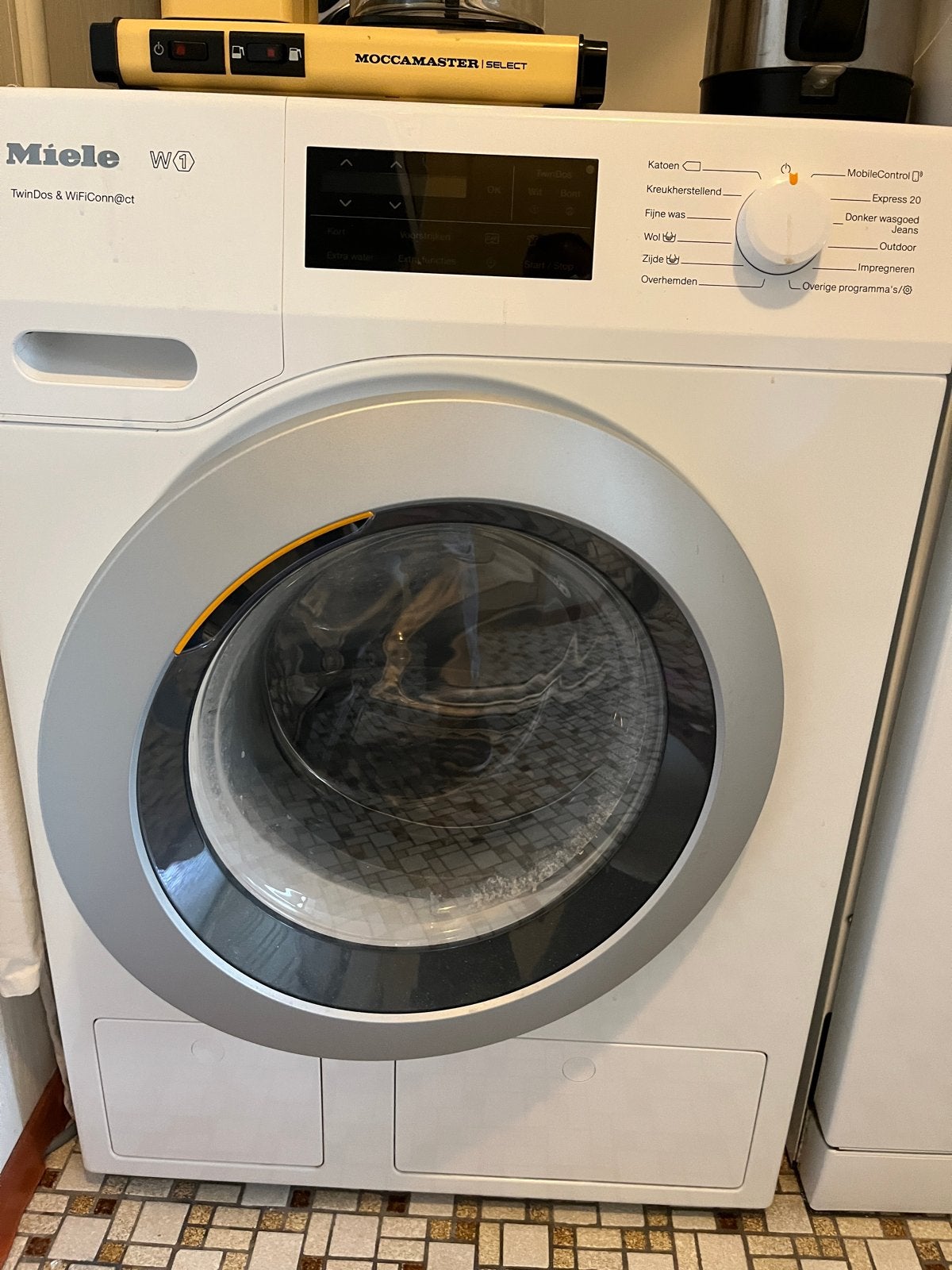 Miele W1 Wasmachine TwinDos & WiFiConn@ct, Ophalen, 1200 tot 1600 toeren, 8 tot 10 kg, Zo goed als nieuw