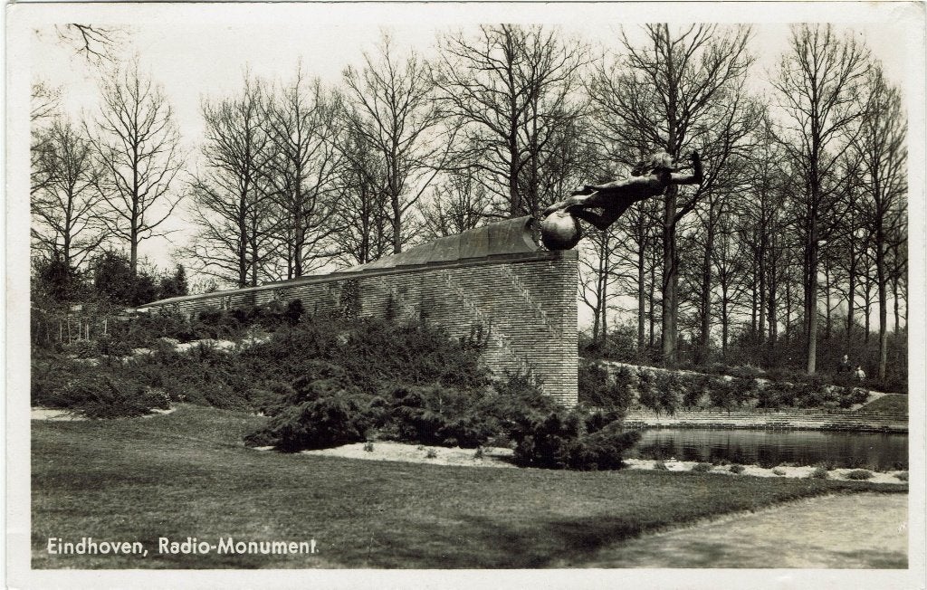 Eindhoven – Radio-Monument. Gelopen Winkel 1951., Ophalen of Verzenden, 1940 tot 1960, Gelopen, Noord-Brabant